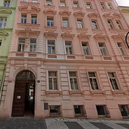 Modern And Spacious In Center * Praga