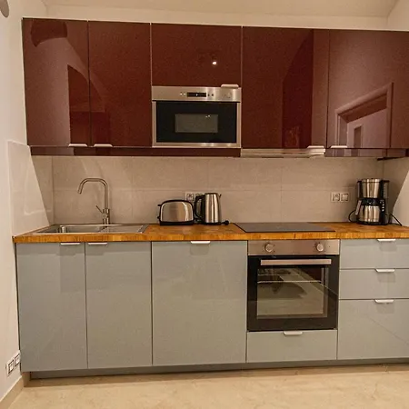 Modern And Spacious In Center Apartmán *
