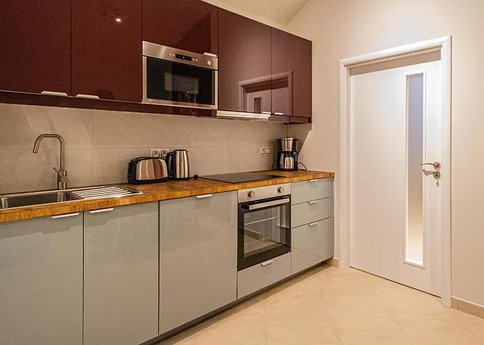 Modern And Spacious In Center * Praga