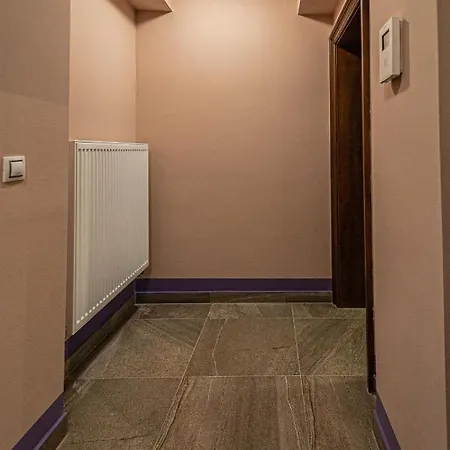 Modern And Spacious In Center Appartement